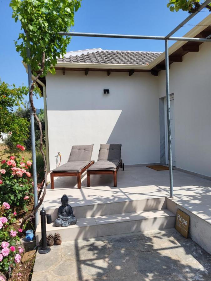 Ioannis Houses - Gemuetliches Ferienhaus Im Olivenhain Skala Potamia  Buitenkant foto