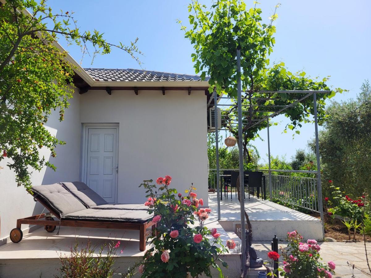 Ioannis Houses - Gemuetliches Ferienhaus Im Olivenhain Skala Potamia  Buitenkant foto